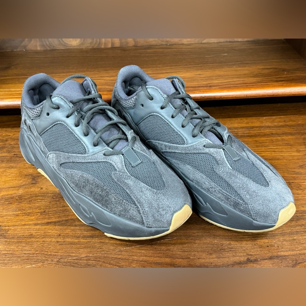 Adidas Yeezy Boost 700 Utility Black FV5304,  Size 12.5